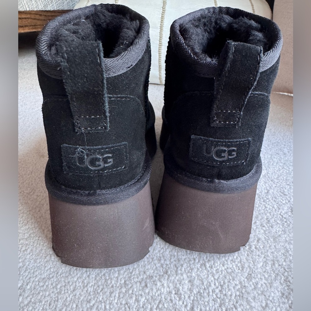 UGG Women's Classic Ultra Mini New Heights boots in black, size 10 US. - Picture 5 of 8
